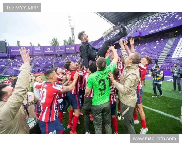 西蒙尼神情无奈，马竞0-4惨败阿森纳追平纪录